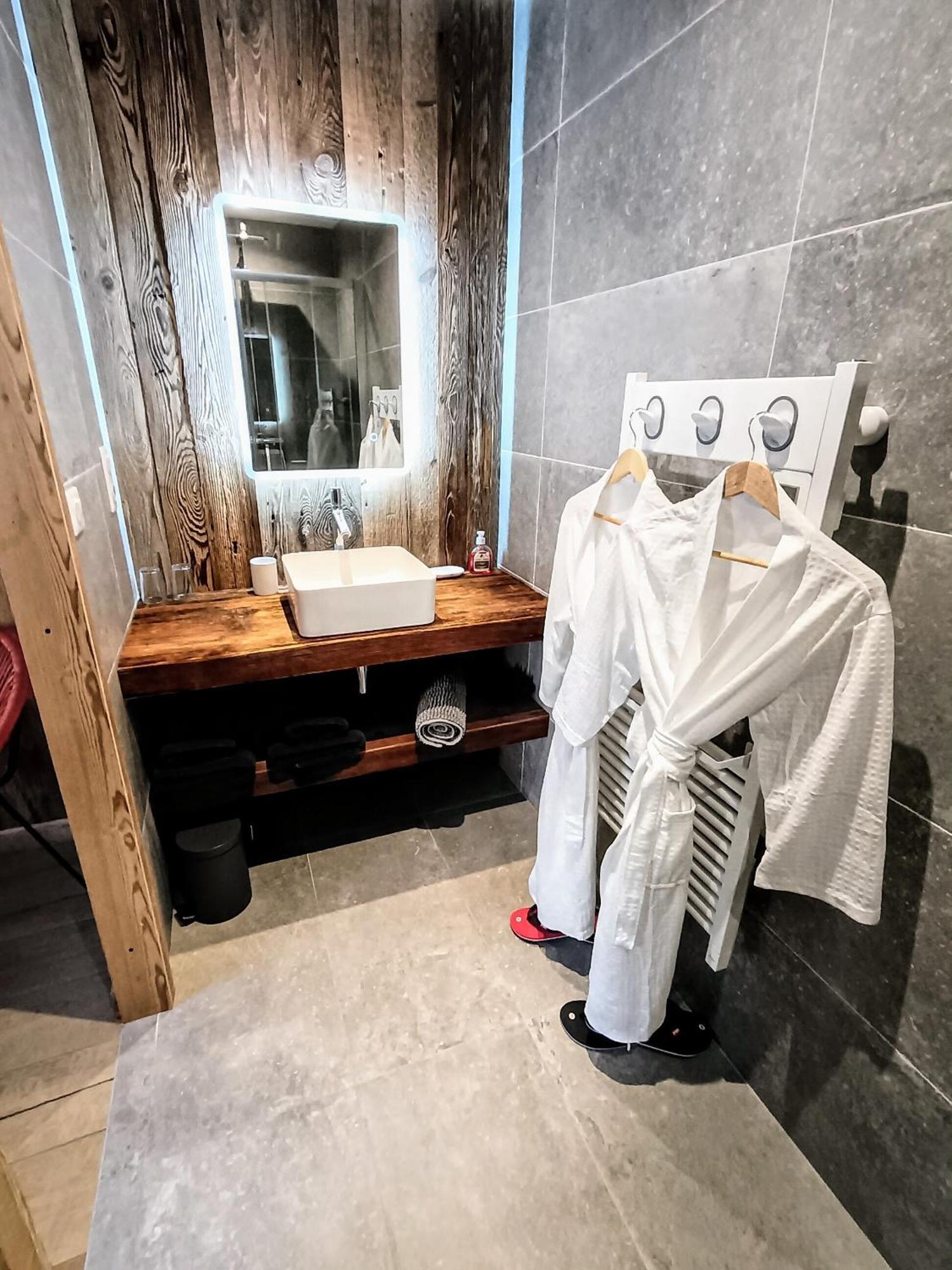 Chez Lucienne, Jacuzzi Et Sauna Samoëns Exterior foto